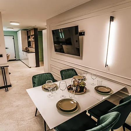 The Loft - Parking - Washer&dryer - Port View - Balcony *