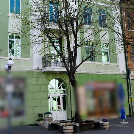 The Loft - Parking - Washer&dryer - Port View - Balcony アパート