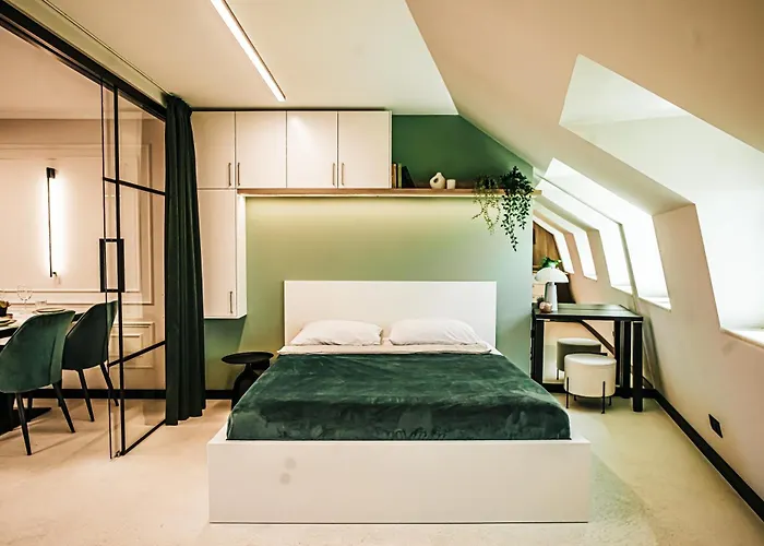 公寓 The Loft - Parking - Washer&dryer - Port View - Balcony 布尔加斯