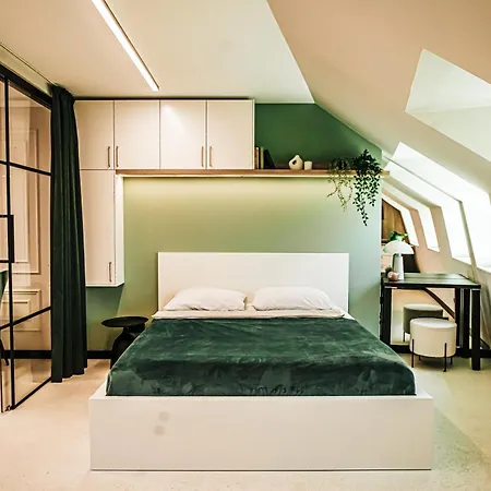 Apartment The Loft - Parking - Washer&dryer - Port View - Balcony Burgas